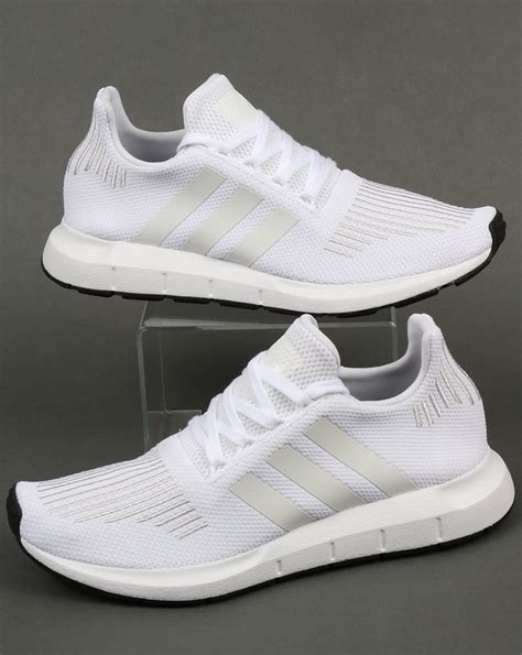 adidas swift run men's.